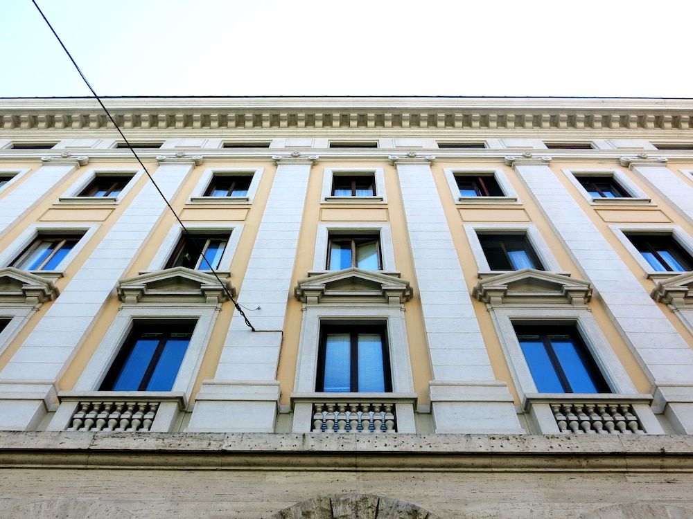 undefined NIK King Rooms 2