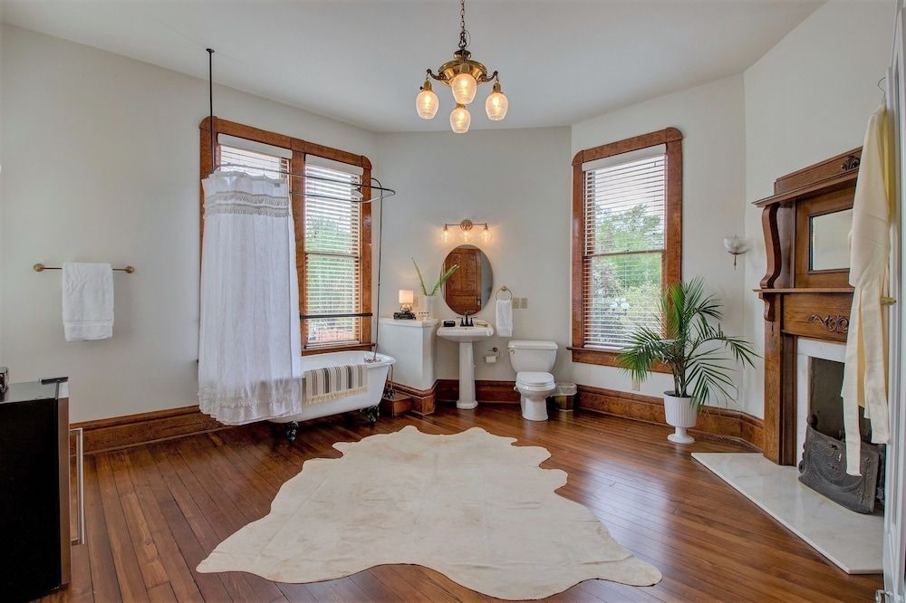 The Baker Argenta Suite 2