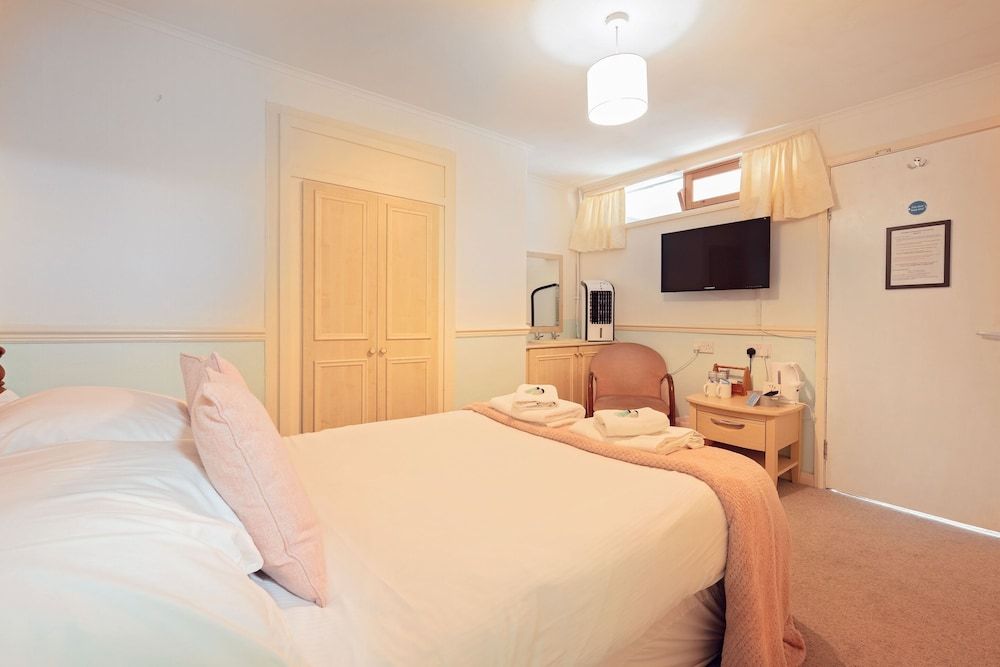 The Tavern - Steakhouse and Lodge Double Room, Ensuite