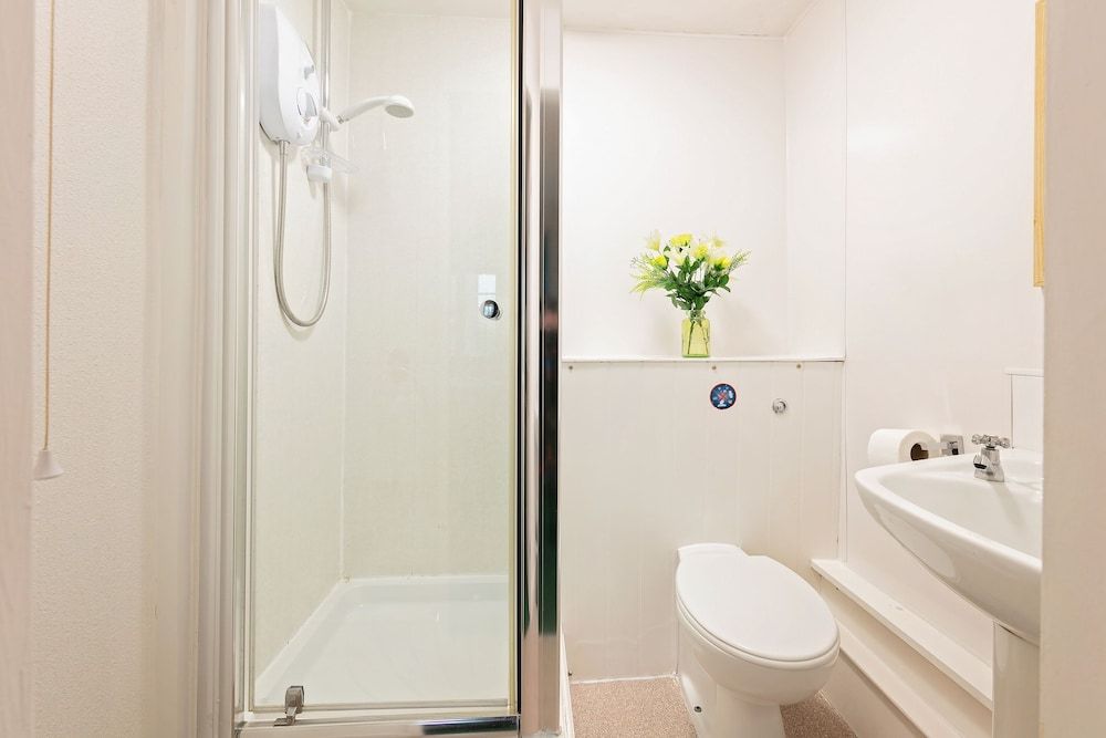 The Tavern - Steakhouse and Lodge Suite, Ensuite (2 Adults &1 Child) 4