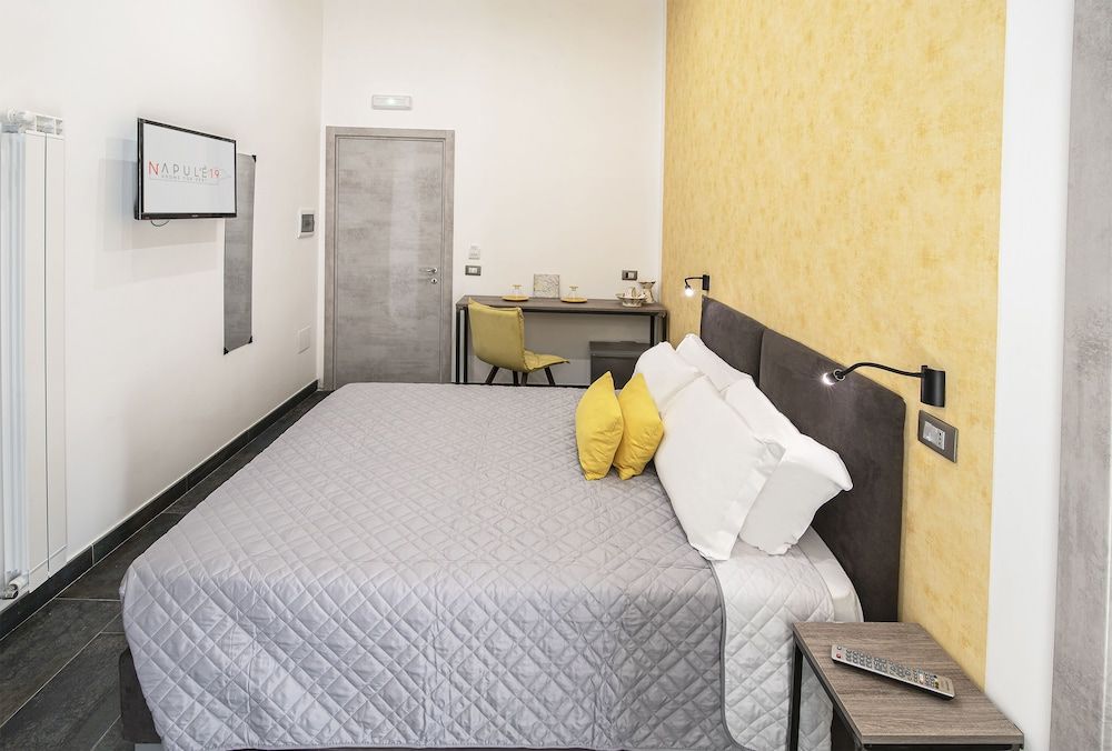 undefined Napul'è 19 8