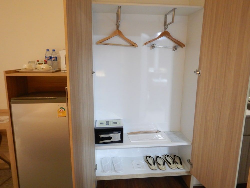 Wishton Hotel Yangon Superior Double Room, 1 Queen Bed, Non Smoking 5