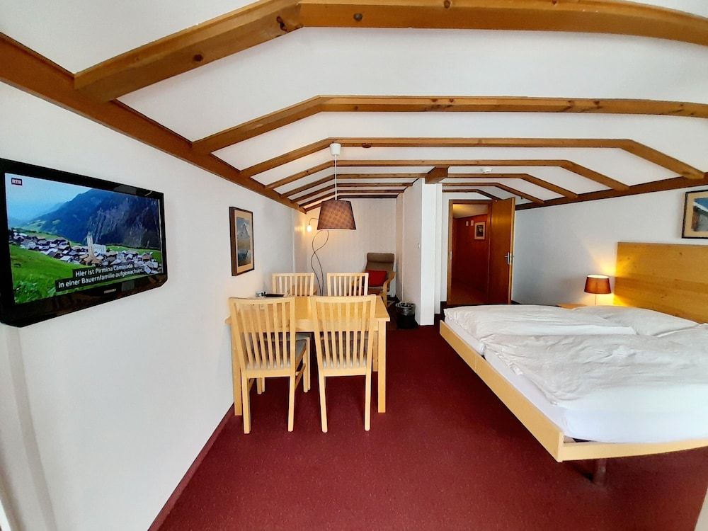 Tschuggen Panoramic Apartment, Balcony, Mountain View 2