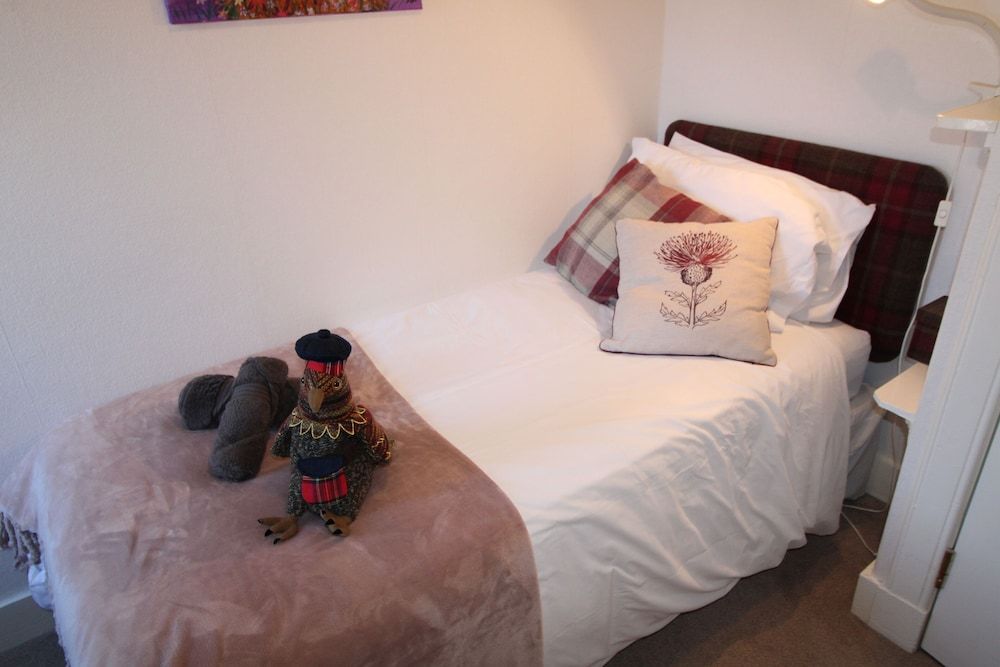 undefined Easdale House 2