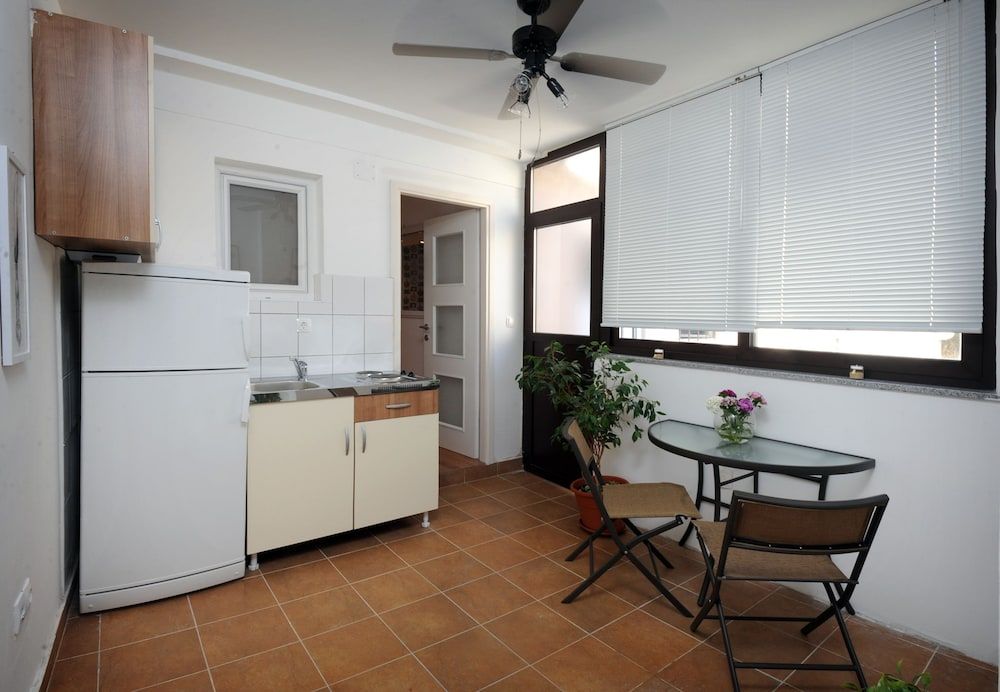 undefined Rooms & apartment Lasta 5