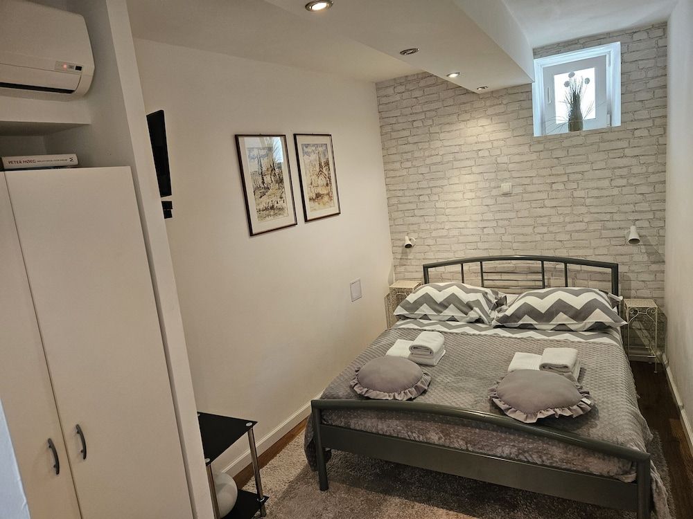 undefined Rooms & apartment Lasta 6