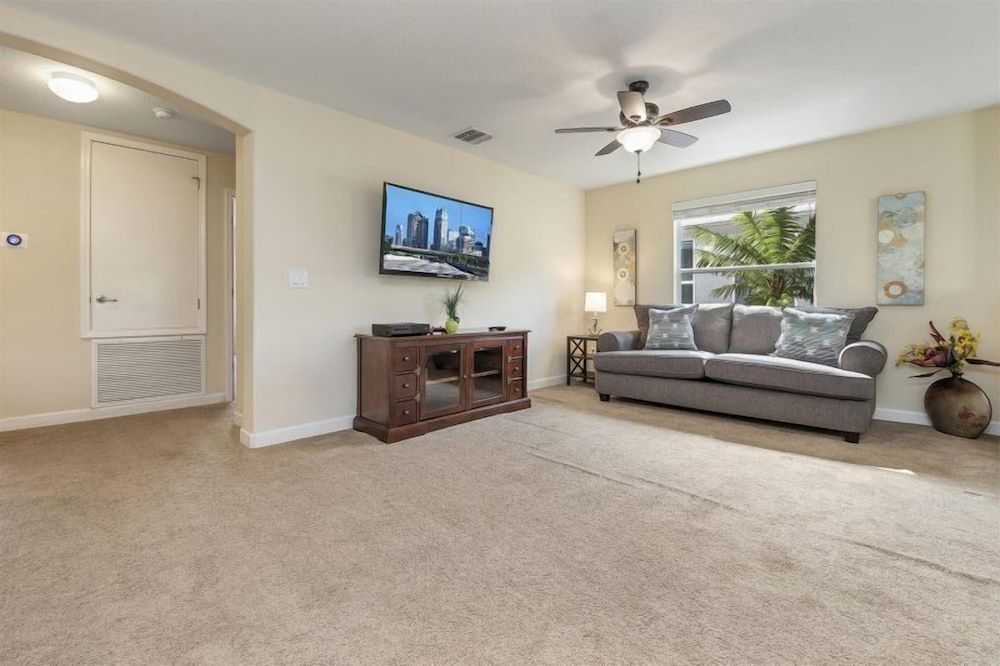 Contemporary 5 Bed 5 Bath Single Family With Upgrades Townhome, 5 Bedrooms, Non Smoking, Kitchen 14