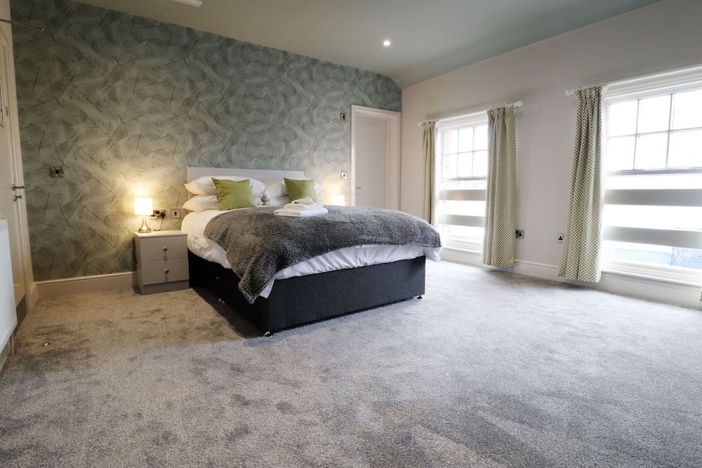 The Bridge Hotel Deluxe Family Room 2