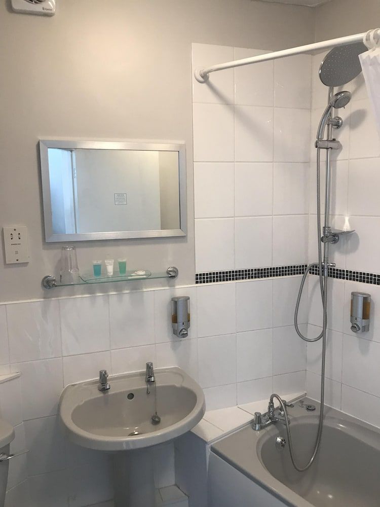 The Wheatsheaf Inn Single Room, Ensuite 3