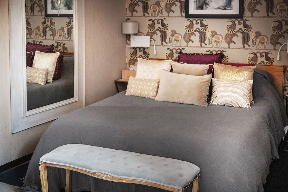 La Bellême Bleue Deluxe Room (Mata Hari) 2