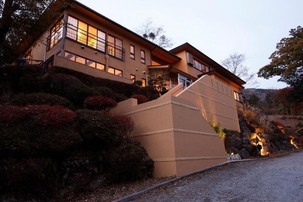 undefined Hakone Fura 8