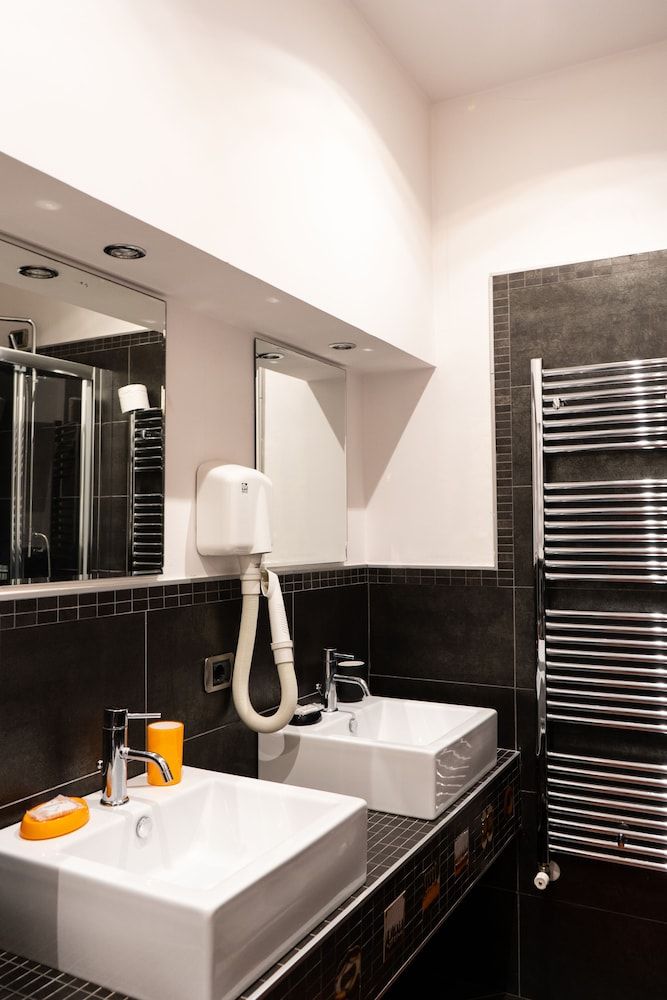 Cardinal Inn Comfort Double Room, 1 Queen Bed 5