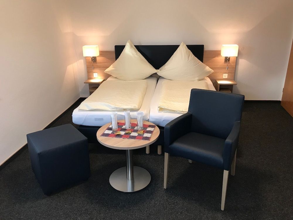 Motel Herbold Triple Room, Private Bathroom, Courtyard View 4