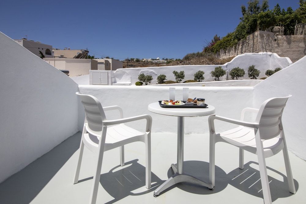 undefined Eva's House 8