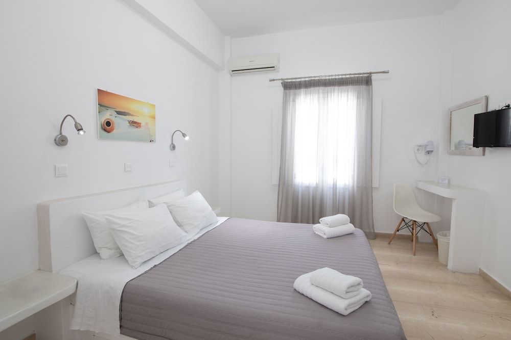 Eva's House Double Room, Non Smoking 10