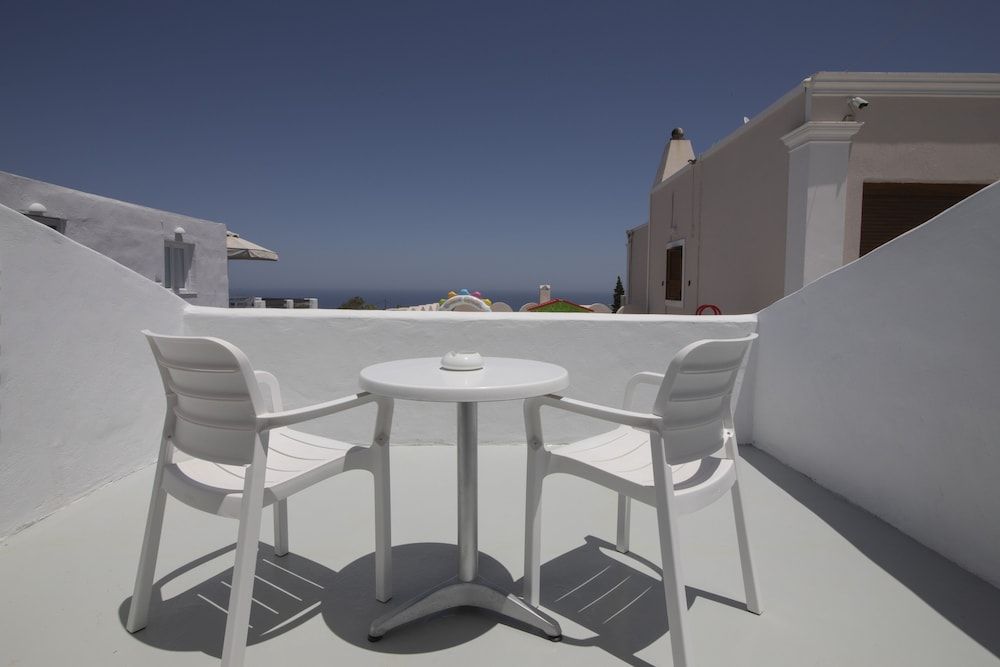 undefined Eva's House 7