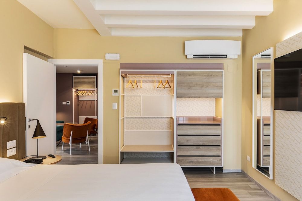 undefined Adesso Hotel 2