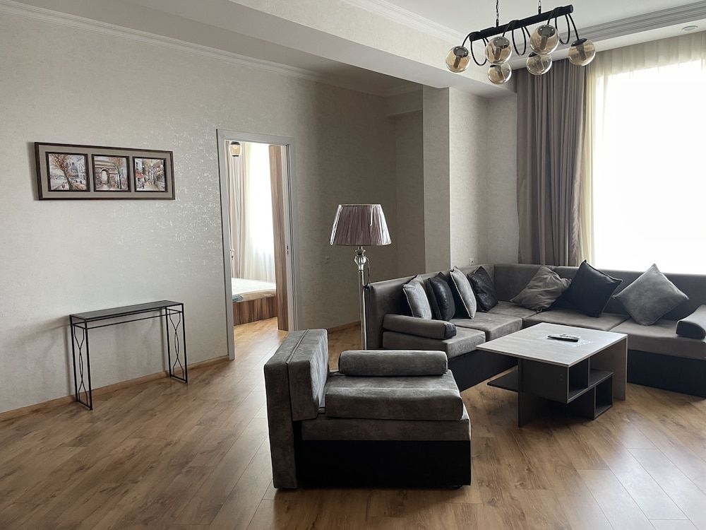 Vazi Aparthotel Luxury Apartment, 2 Bedrooms, City View, Executive Level 9