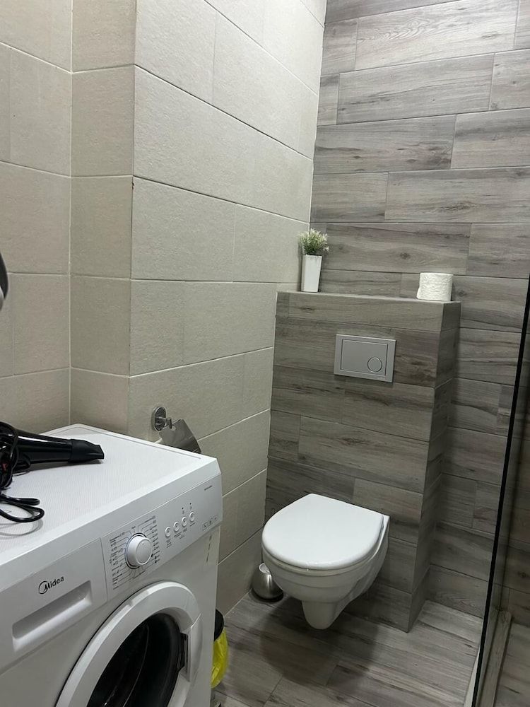 Vazi Aparthotel Luxury Apartment, 2 Bedrooms, City View, Executive Level 8