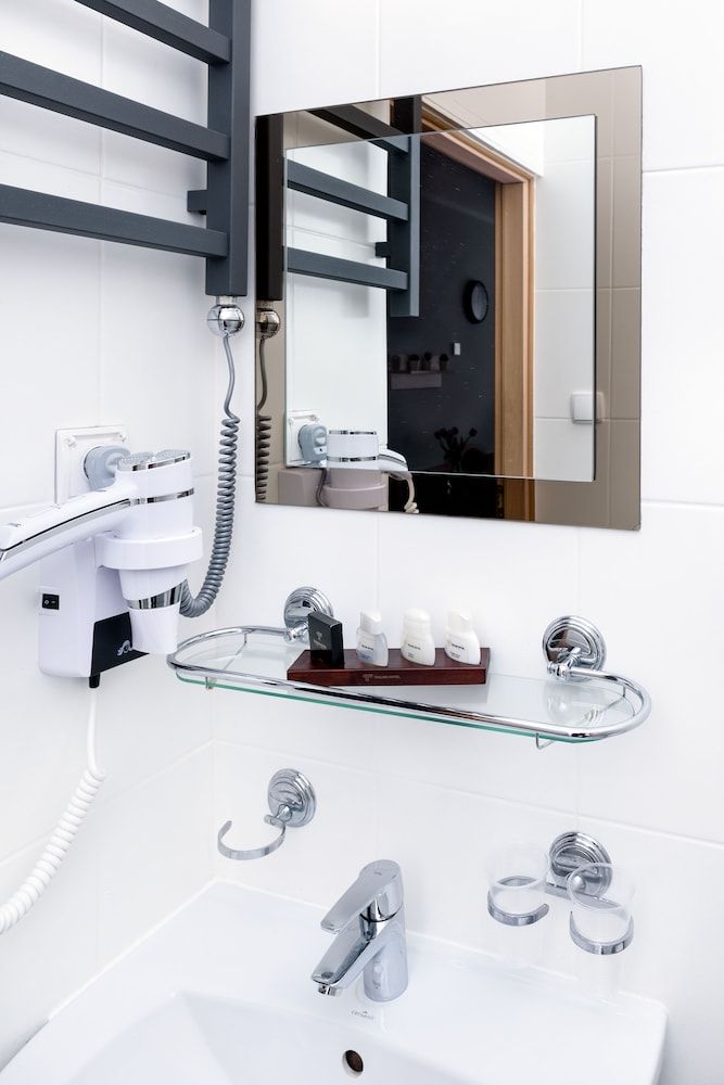 Tailor Hotel Sport & Conference Double Room 3