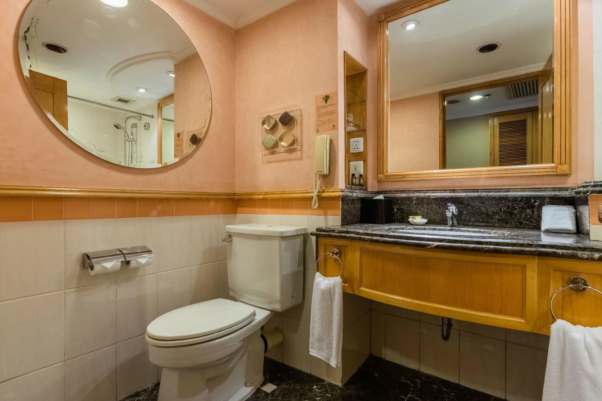 Grand Park Wuxi Deluxe Twin Room 3