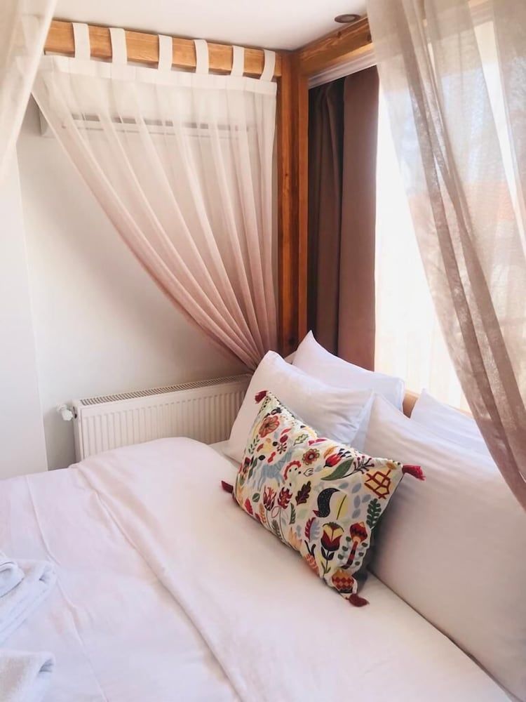 Fizzio Alacati Hotel 1. Kat Superior Oda Havuz Manzarali 6