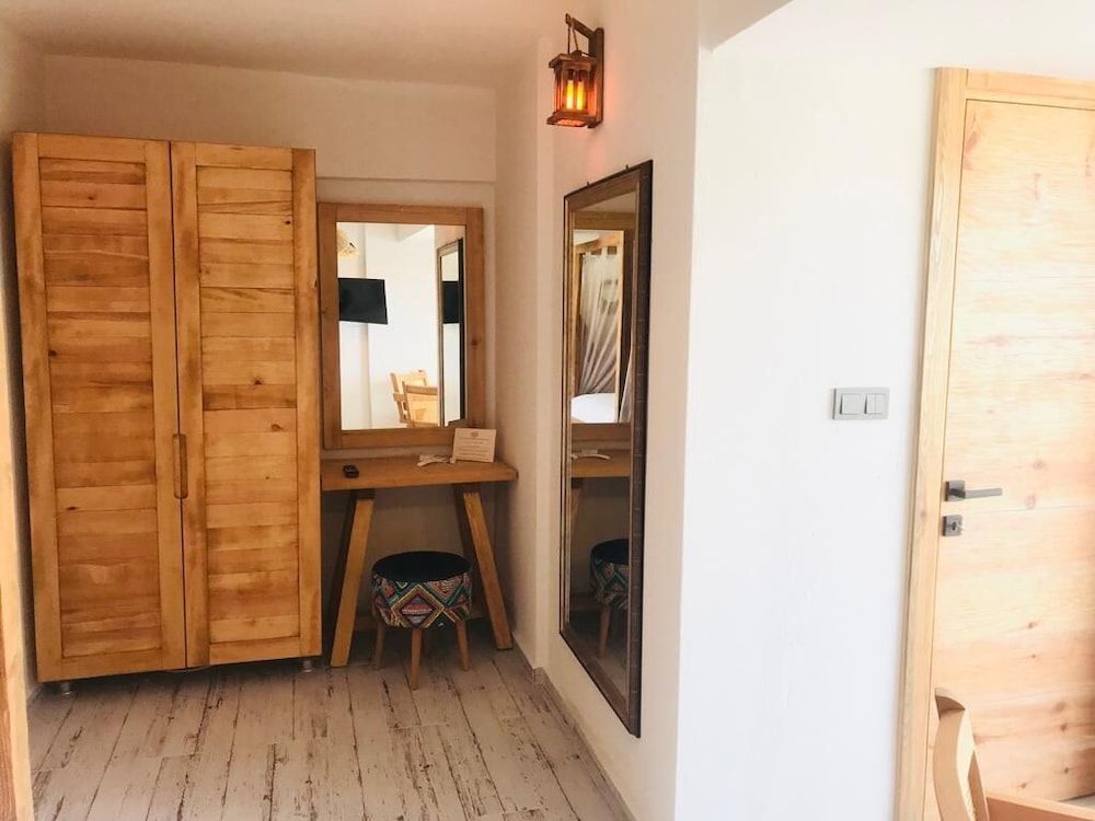 Fizzio Alacati Hotel 1. Kat Superior Oda Havuz Manzarali 2