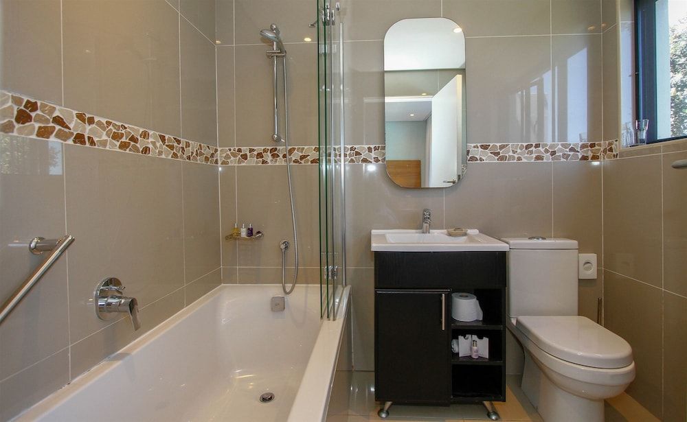 Ocean Vista Boutique Guest House Standard Room, Balcony, Ocean View (Room 4) 5