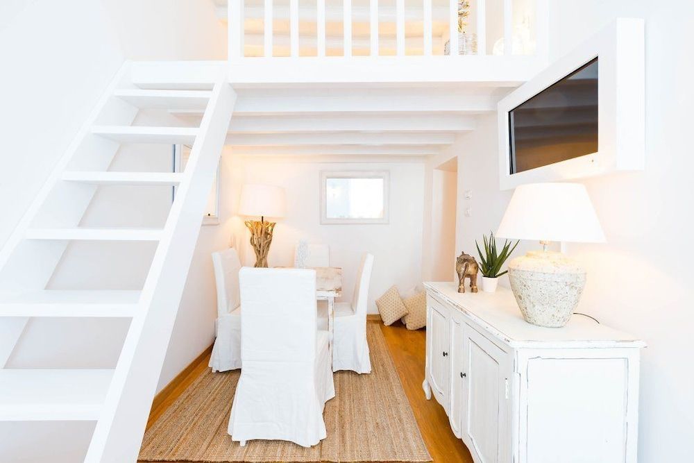 undefined Pantheon Luxury Gold Apartment 3