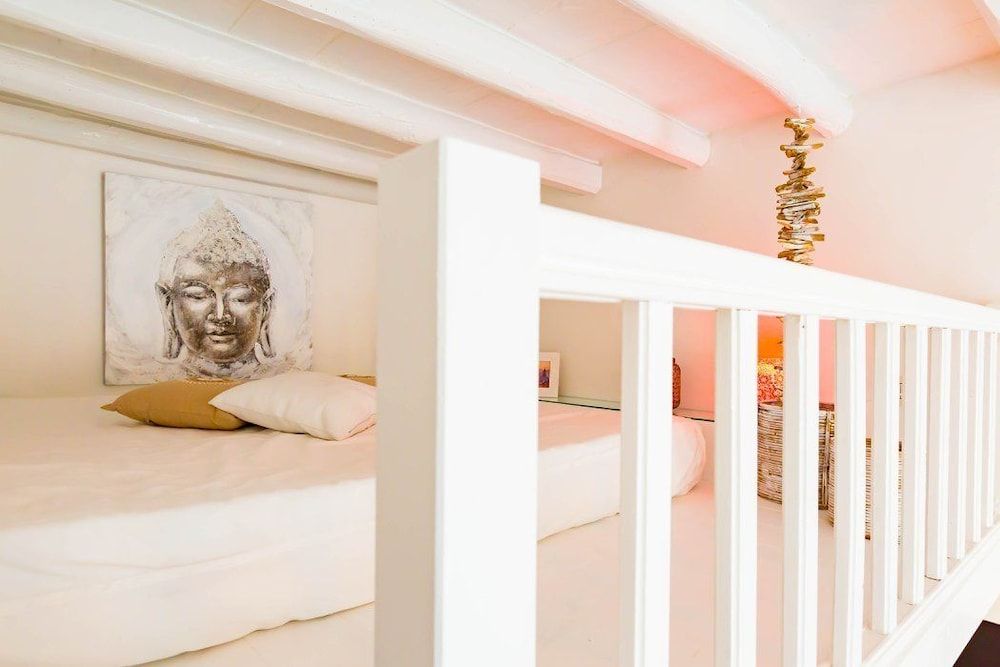 undefined Pantheon Luxury Gold Apartment 4