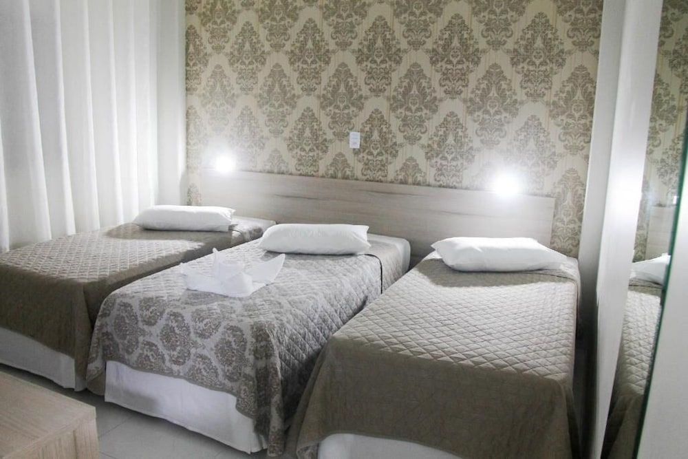 Aj Hotel Standard Triple Room 2