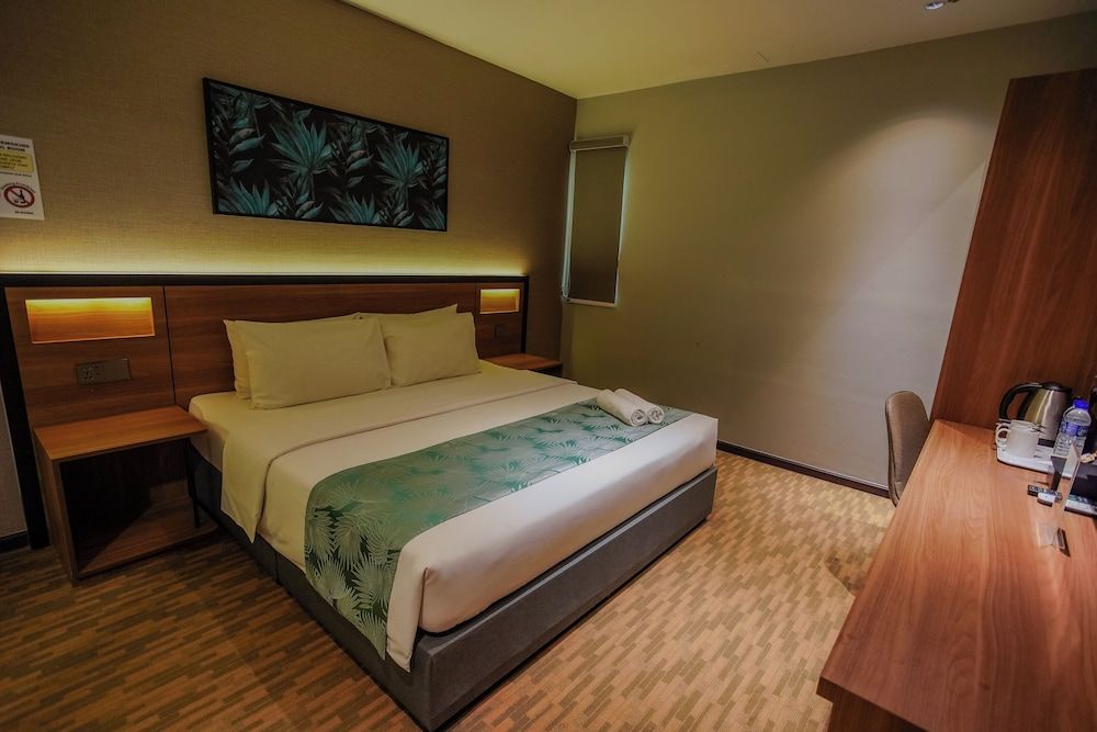 undefined NB HOTEL 4