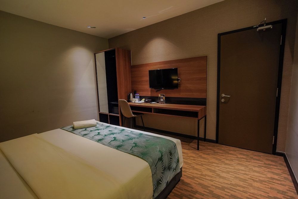 NB HOTEL Deluxe Room, 1 King Bed, Non Smoking 7