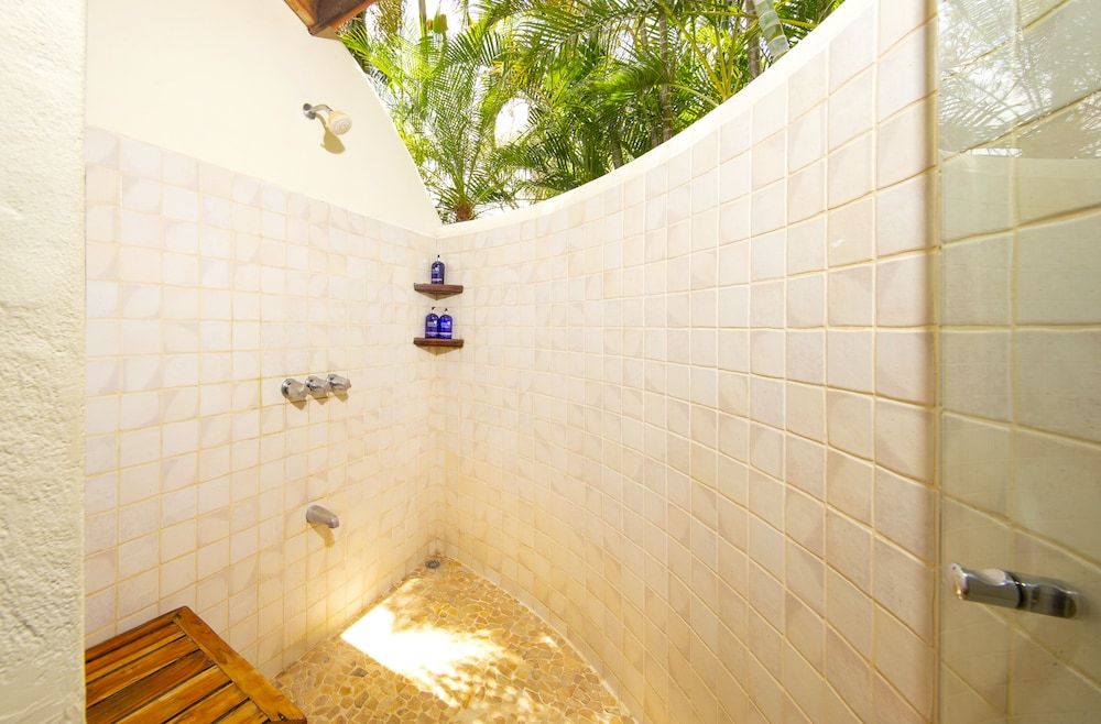 Los Altos de Eros Boutique Hotel & Spa Room, 1 King Bed, Pool View 10