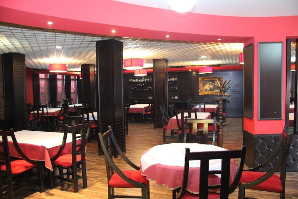 undefined Hotel Argenti 8