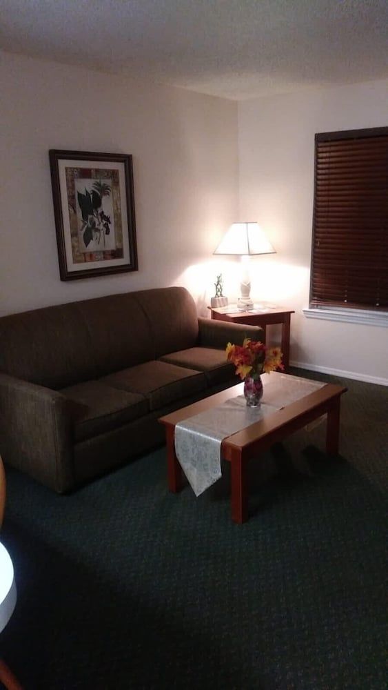 The Tropical Oaks Villa - Near Disney Grand Villa, 1 Bedroom, Garden View 8