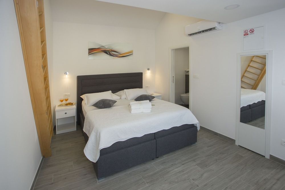 undefined Central Old Town Rooms 10