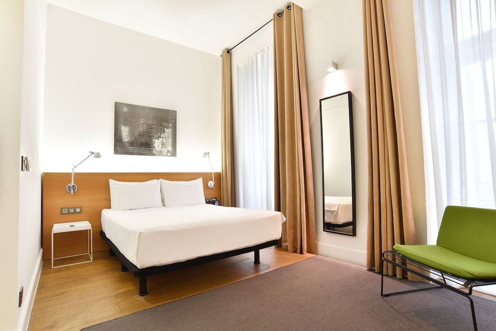 Hotel Zenit Budapest Palace Standard Double or Twin Room 3