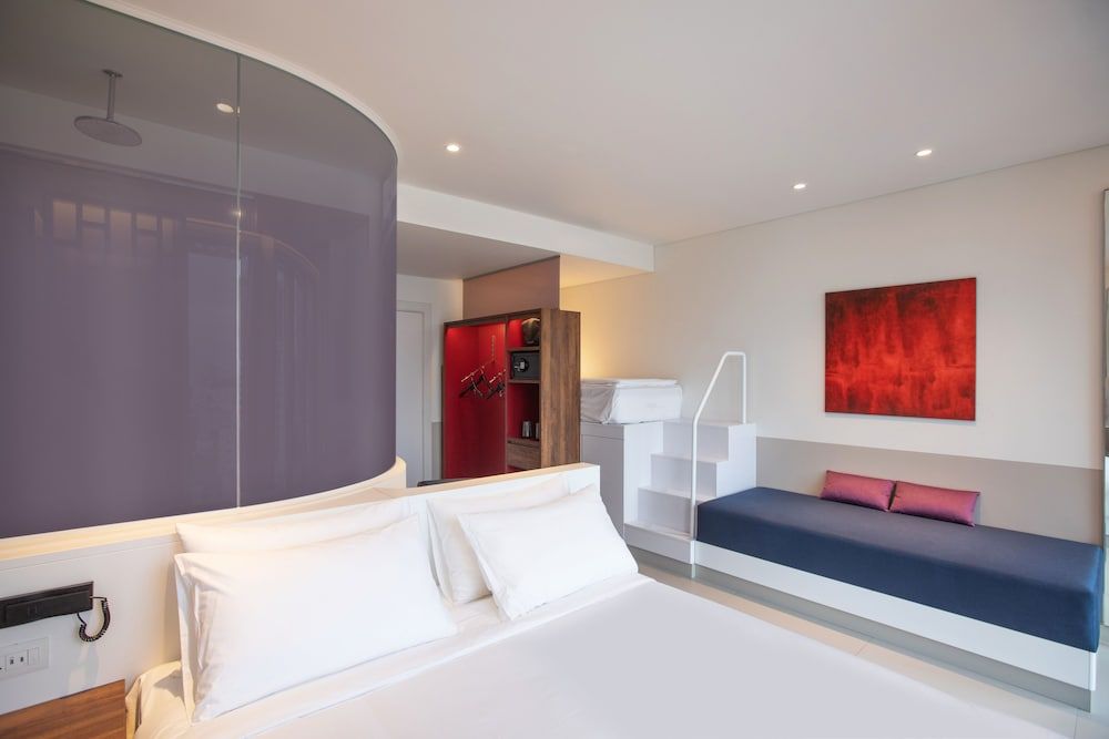 Wink Luxe Cityview