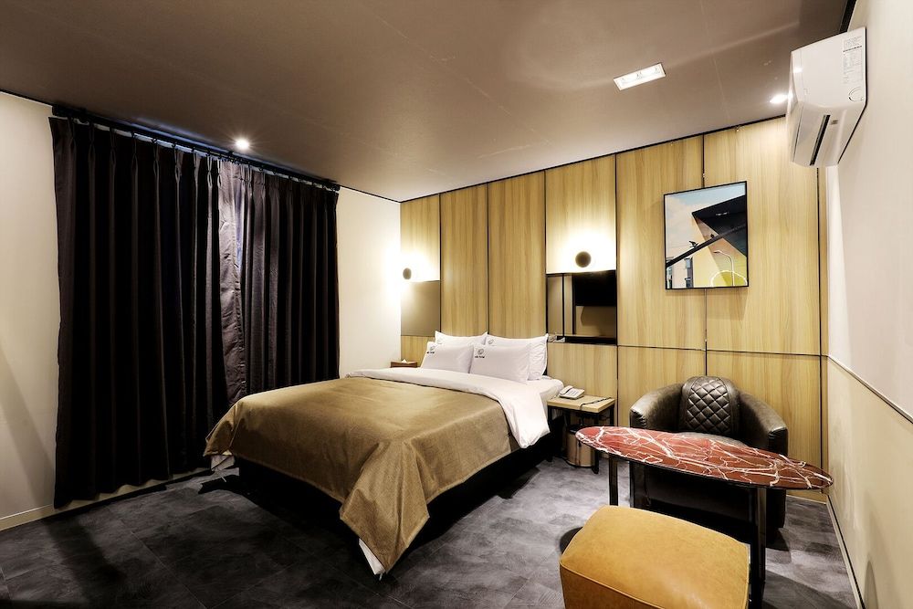 Cielo Hotel Standard Room 4