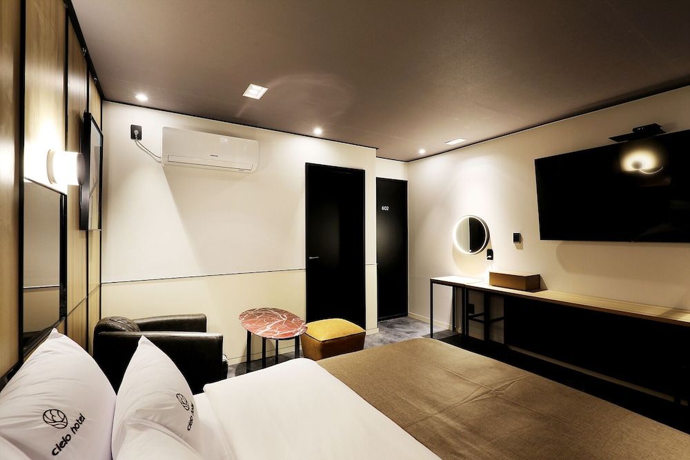 Cielo Hotel Standard Room 14