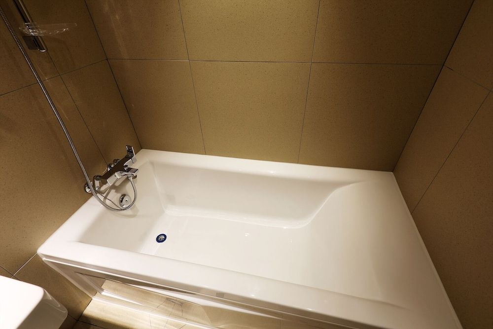 Cielo Hotel Twin Room 9