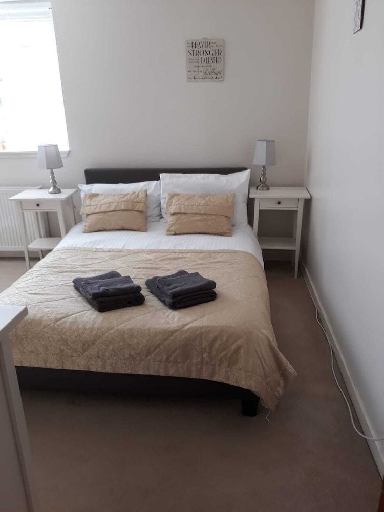 City Apartment, Private Bathroom, Garden View (Peaceful Ferryhill)