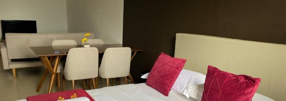 Deluxe Studio Apartment with Balcony