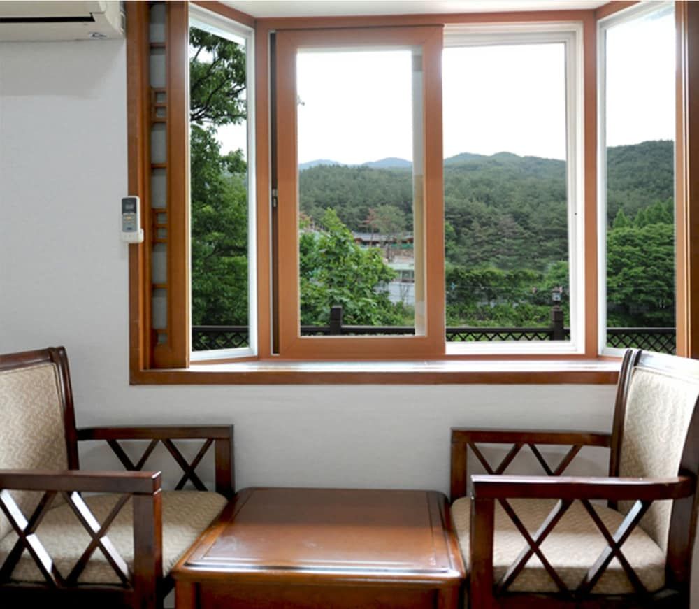 Gurye Little Prince Pension Double Room, 1 King Bed 7