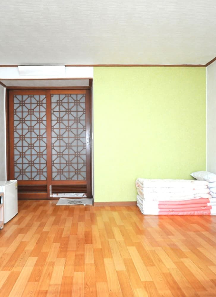 Gurye Little Prince Pension Traditional Room 2