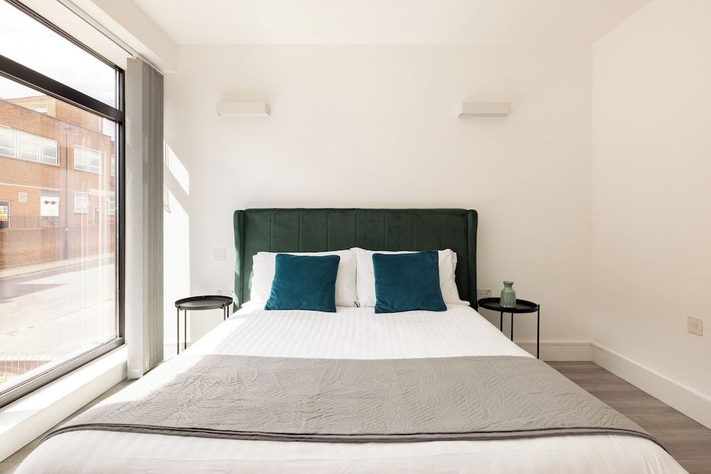 Superior Two Bedroom Apartment
