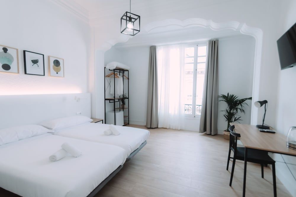 Concept Rooms Double or Twin Room (Shared Bathroom) 2