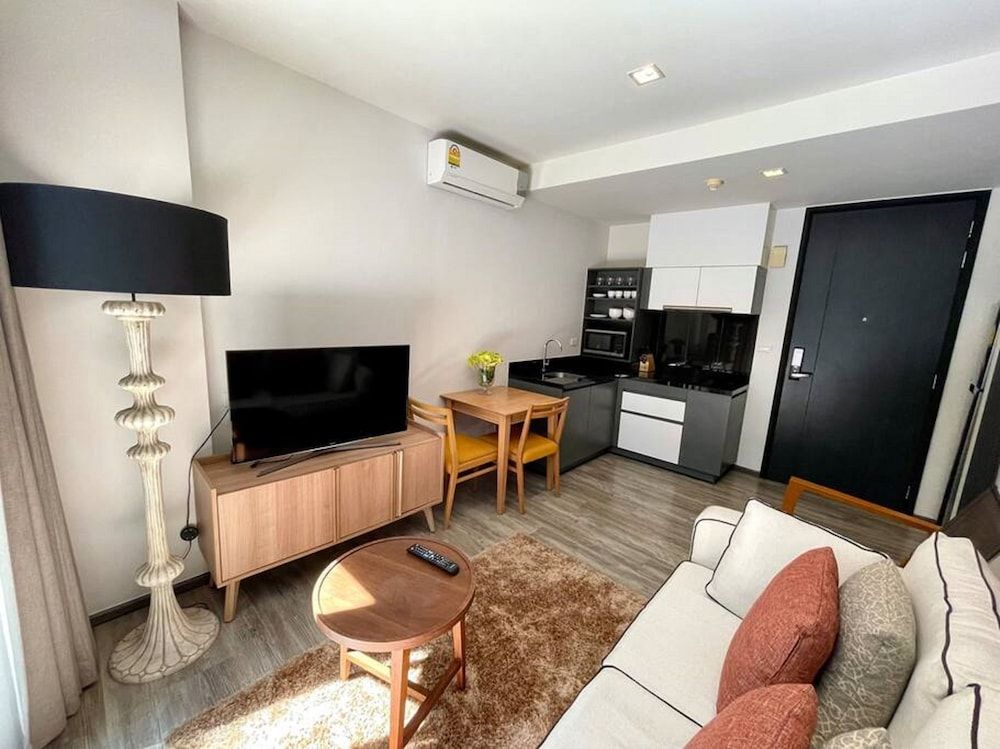 Luxury Apartment, 1 King Bed, Accessible
