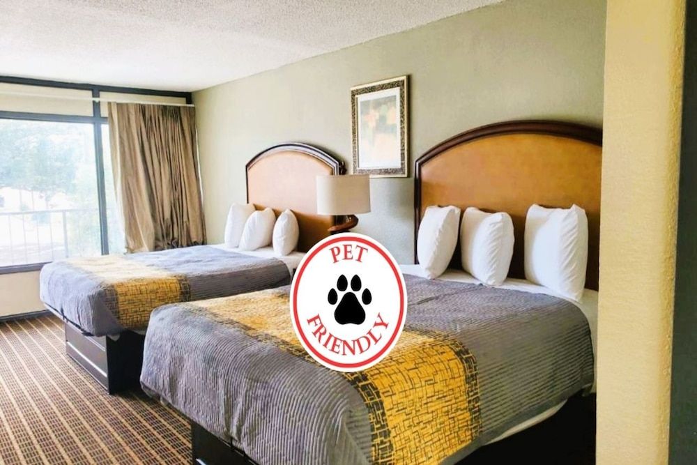 Room, 2 Queen Beds, Smoking
